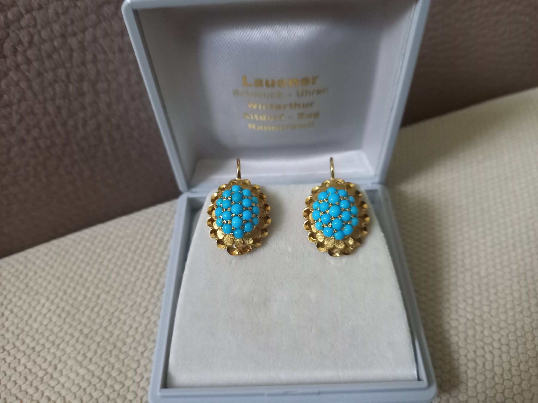 Orecchini pendenti & Orecchini a lobo: Exclusive Ohrhänger mit 38 Türkis-Cabochons – Nuovo (secondo la descrizione) da Rickenbach LU venduto da pepan44