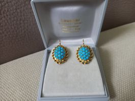 Exclusive Ohrhänger mit 38 Türkis-Cabochons