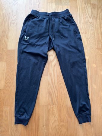 Under Armour Trainerhose / Jogginghose Herren Grösse M black