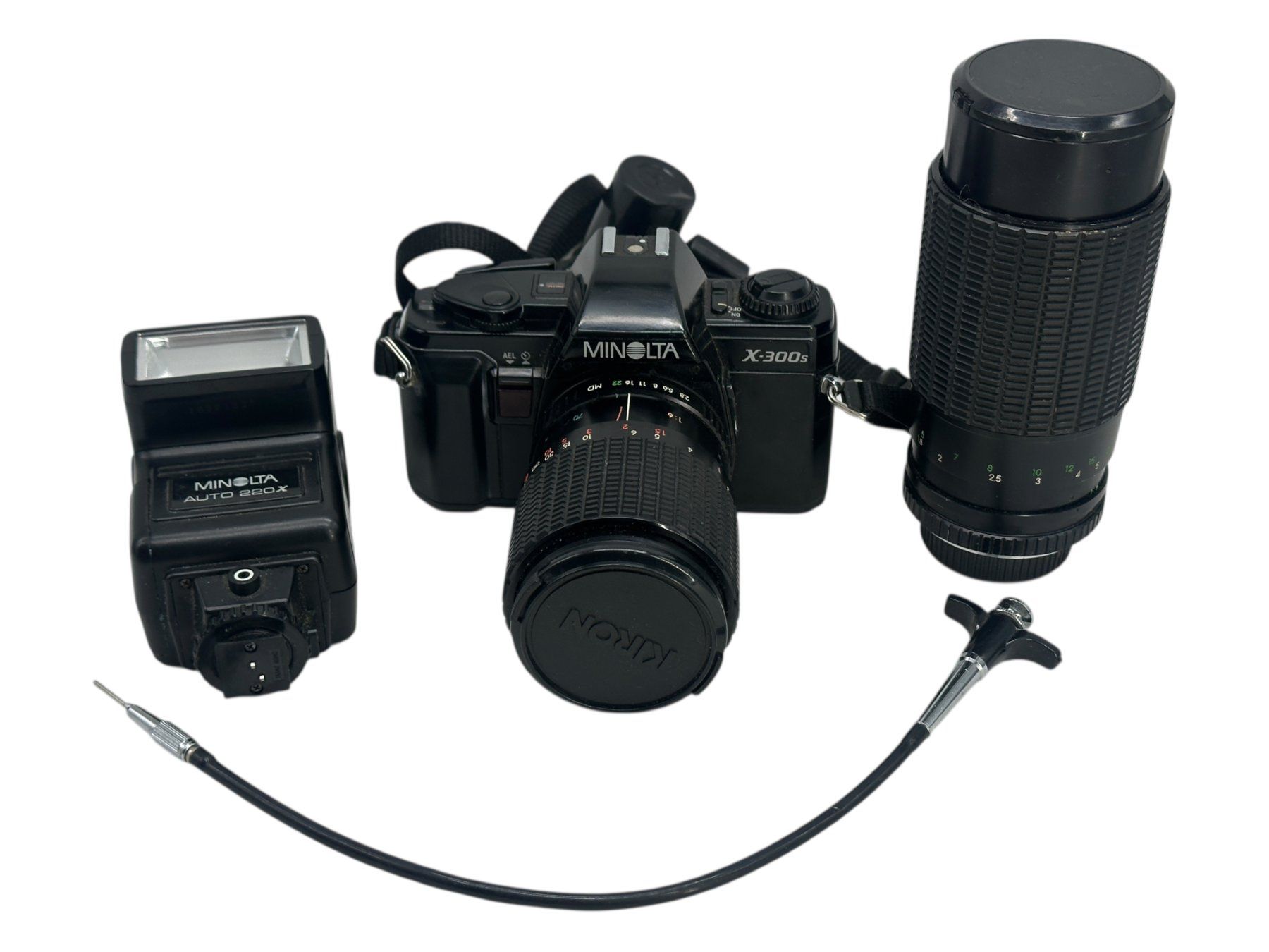 Minolta Kamera: Minolta X-300s argentique vintage + 2 objectifs & flash – Gebraucht aus Morges von vintix 1