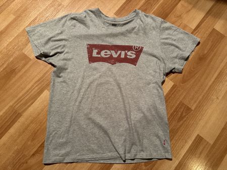 Original Levi's T-Shirt Grau, Grösse S einf. Brustweite 45cm