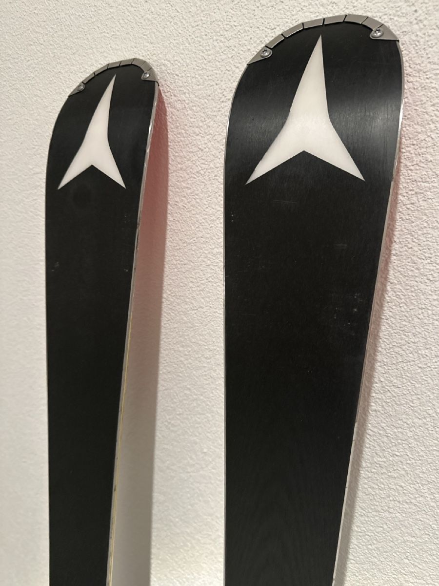Atomic Sci: ATOMIC Ski 165cm – Usato da Uitikon Waldegg venduto da Mann 3