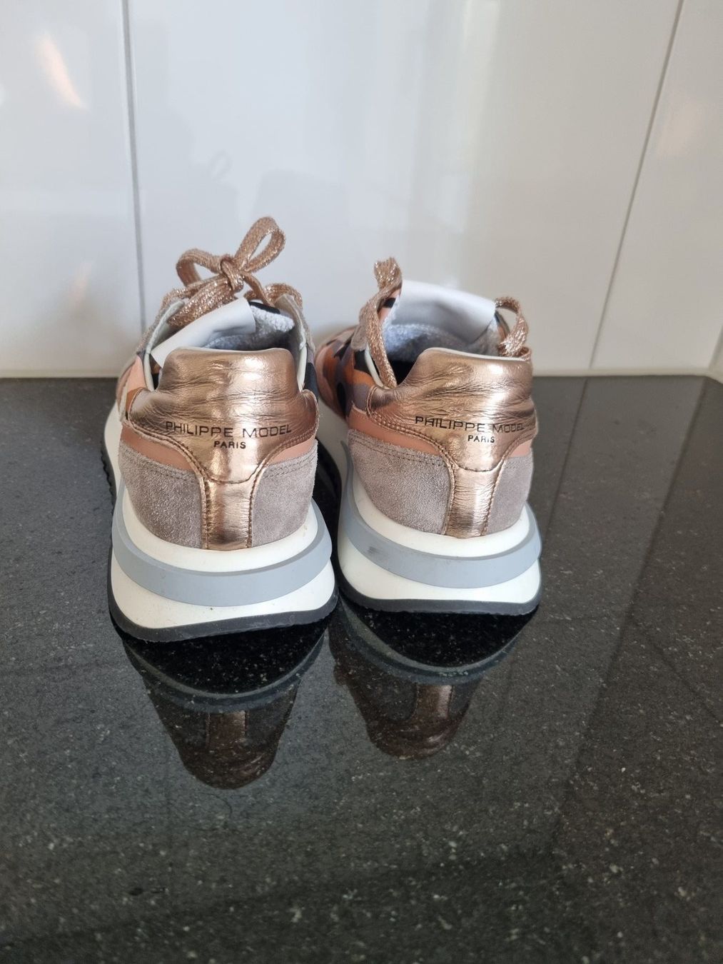 Scarpe da donna: Philippe Model Tropez Sneaker in Camouflage Gr. 38 – Nuovo (secondo la descrizione) da Basel venduto da Fruchtkorb 3