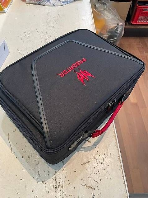 Acer Proiettori: Acer Gaming Predator 2650 Projektor – Usato da Neuhausen am Rheinfall venduto da galleria13 3