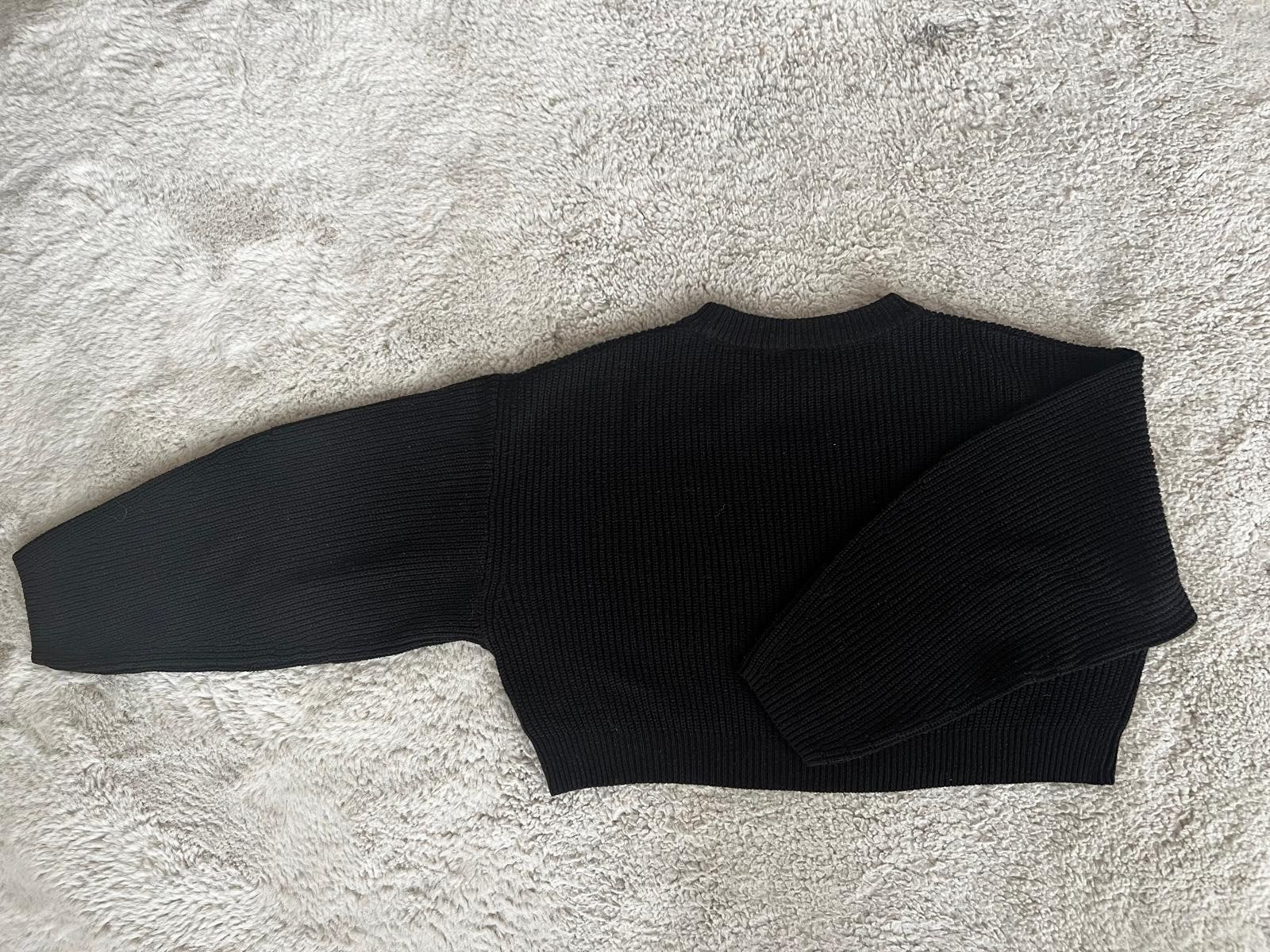 H&M Maglioni & Felpe: Cropped Pullover H&M, Gr. M Schwarz – Usato da Zürich venduto da lexi_alex 1