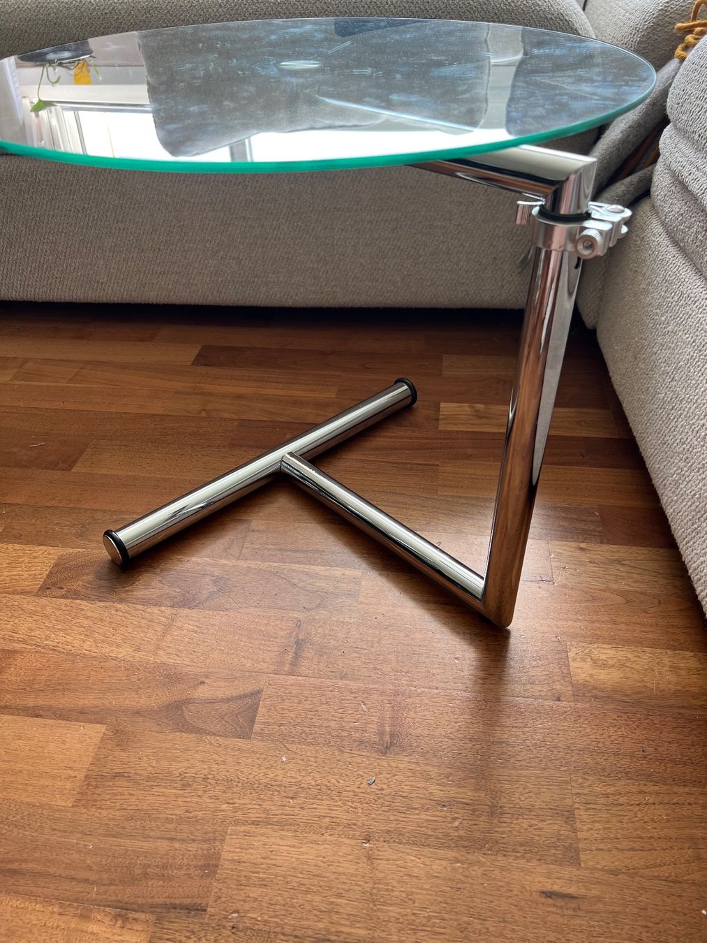 Tavoli: Couchtisch Hochverstellbar Glas Chrom – Usato da Jona venduto da Sariksa 3