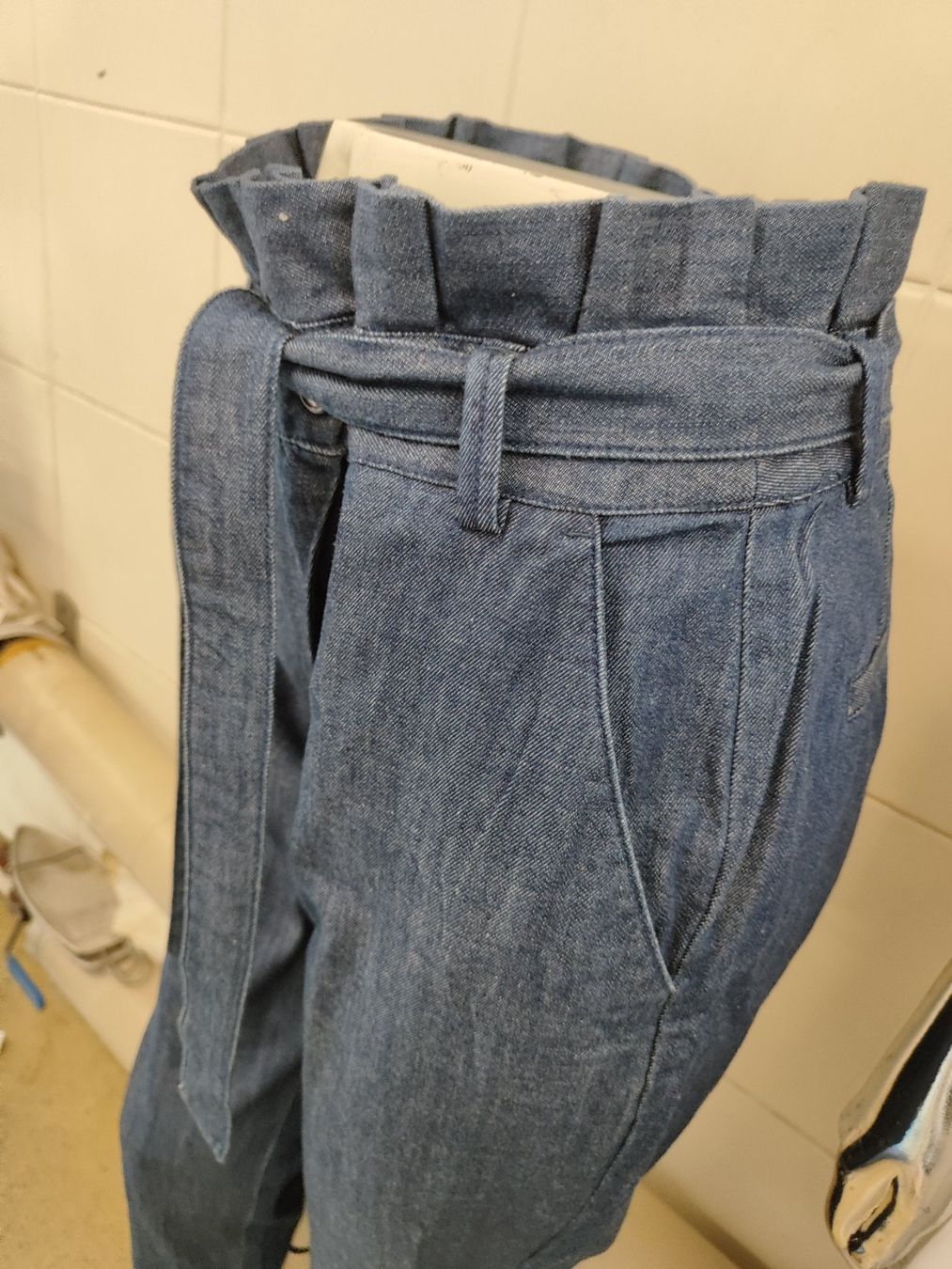 Jeans: Damen jeans GR 36 – Nuovo e nell'imballaggio originale da Langnau am Albis venduto da Judithsebi 3