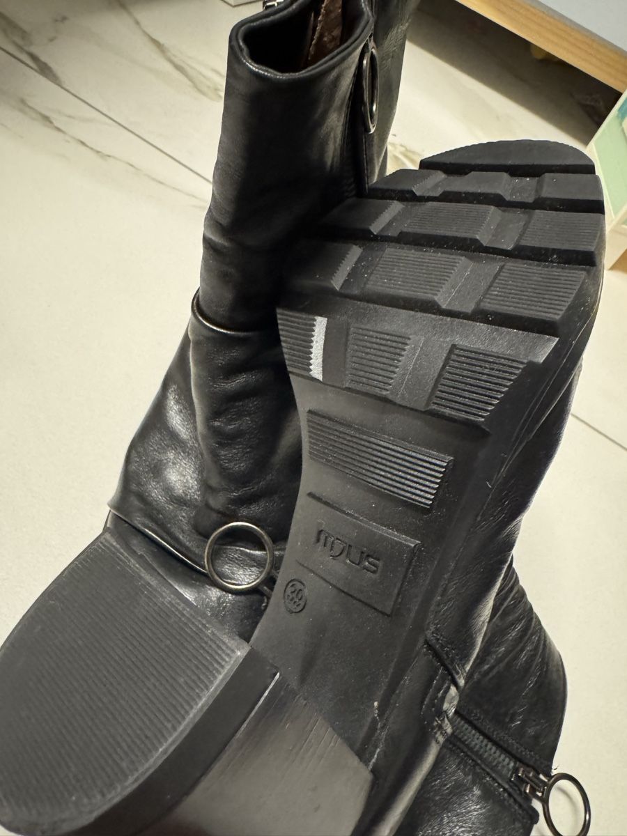 Scarpe da donna: Schwarze Leder Stiefeletten, Gr. 39, top Zustand! – Nuovo (secondo la descrizione) da Langnau am Albis venduto da ste_2zdt 1