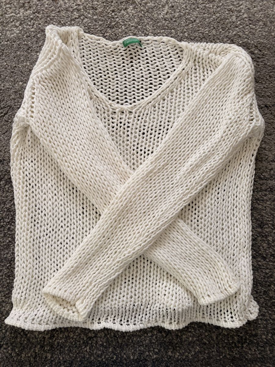 Lotti & Set di vestiti: 2 pulls et 1 haut fille taille M – Usato da Farvagny-le-Grand venduto da Nayanis 1