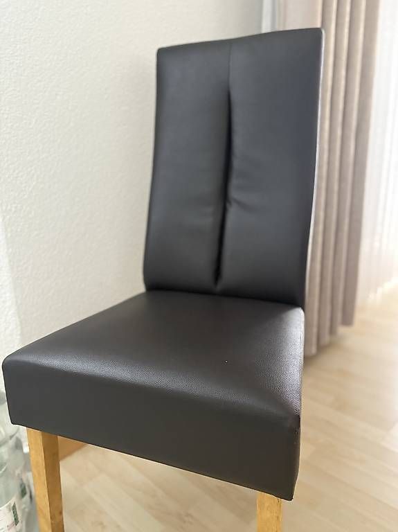 Stühle: Lederstuhl esszimmer – Gebraucht aus Fehraltorf von ilb_d7fv