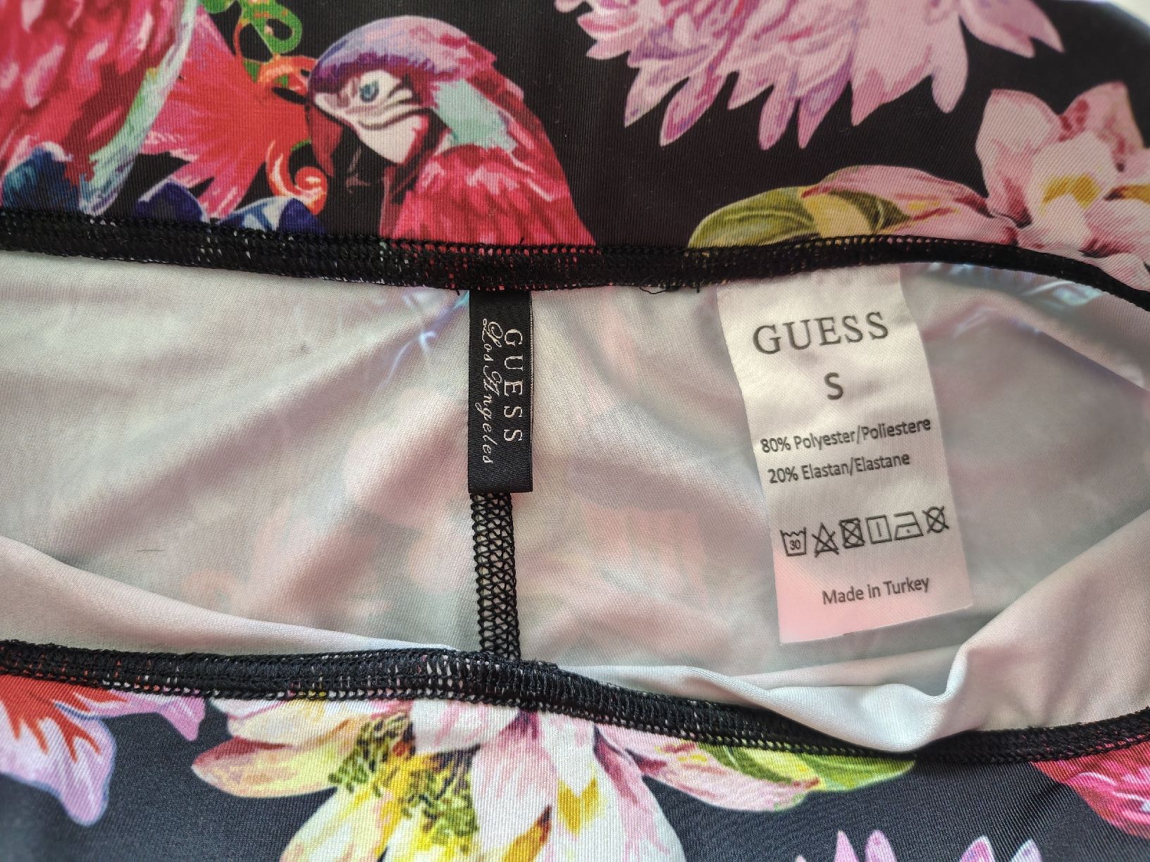 Guess Leggings: Guess Fitness short, S – Neu (gemäss Beschreibung) aus Baden von jcm_9dkf 1