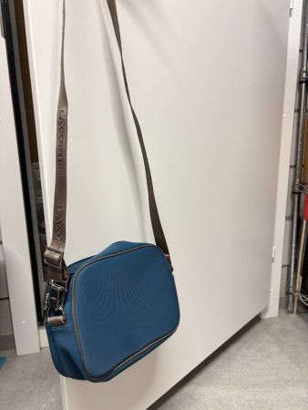 Sac bandoulière Lacoste bleu sac à main