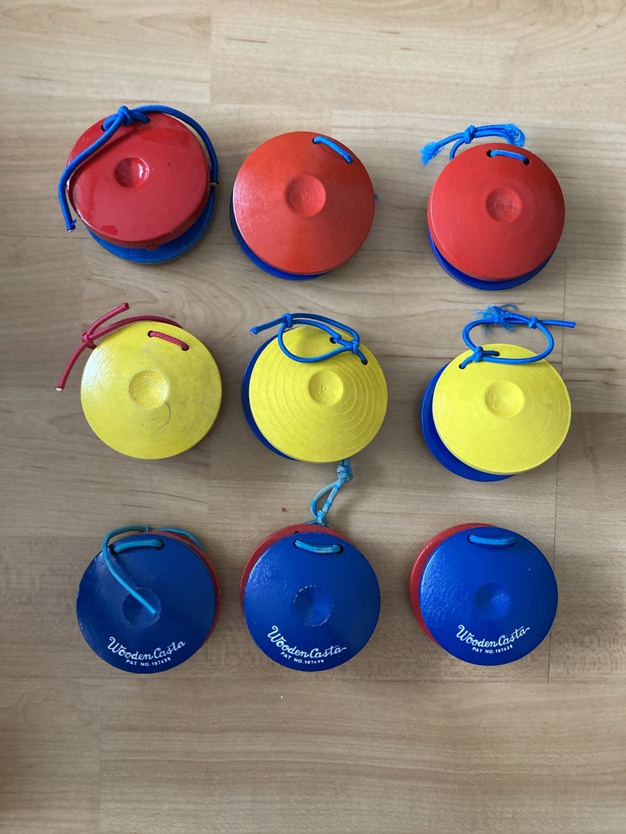 Instruments de musique: 9 farbige Kastagnetten – D'occasion à Bönigen par Amsoldingen02
