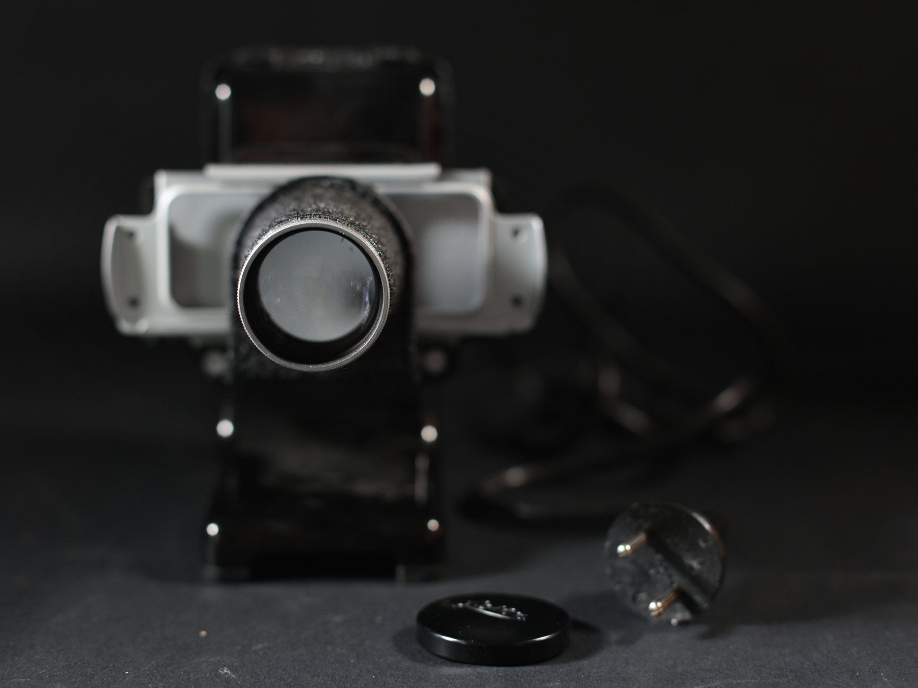 Proiettori: projecteur diapo Leitz Prado 150 / noir – Usato da Biel-Bienne venduto da monsieur_jelmoli 4