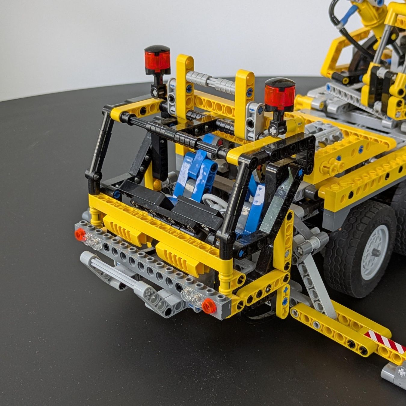 Lego Baukästen: LEGO TECHNIC 8421 - Mobile Crane (2005) with box – Gebraucht aus lausanne von searno 2
