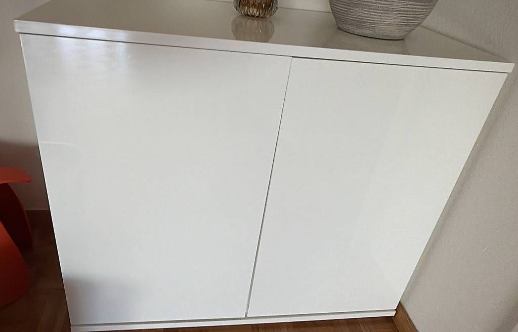 Cassettiere: Kommode / Sideboard Weiss Hochglanz  schlicht & elegant – Usato da Winterthur venduto da Fazzoletto