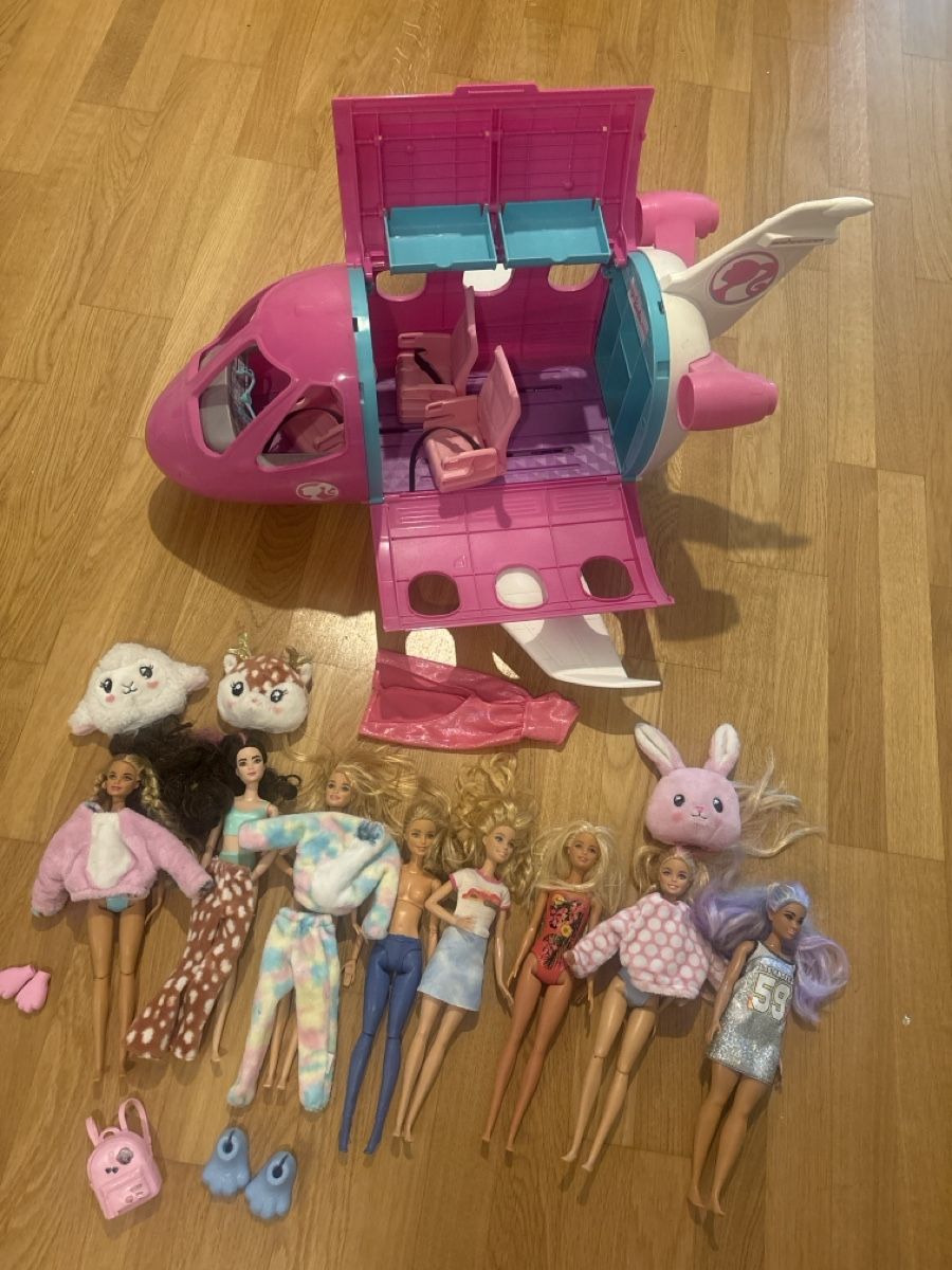 Bambole: Barbie Set inkl Flugzeug  – Usato da Zürich venduto da Reto82