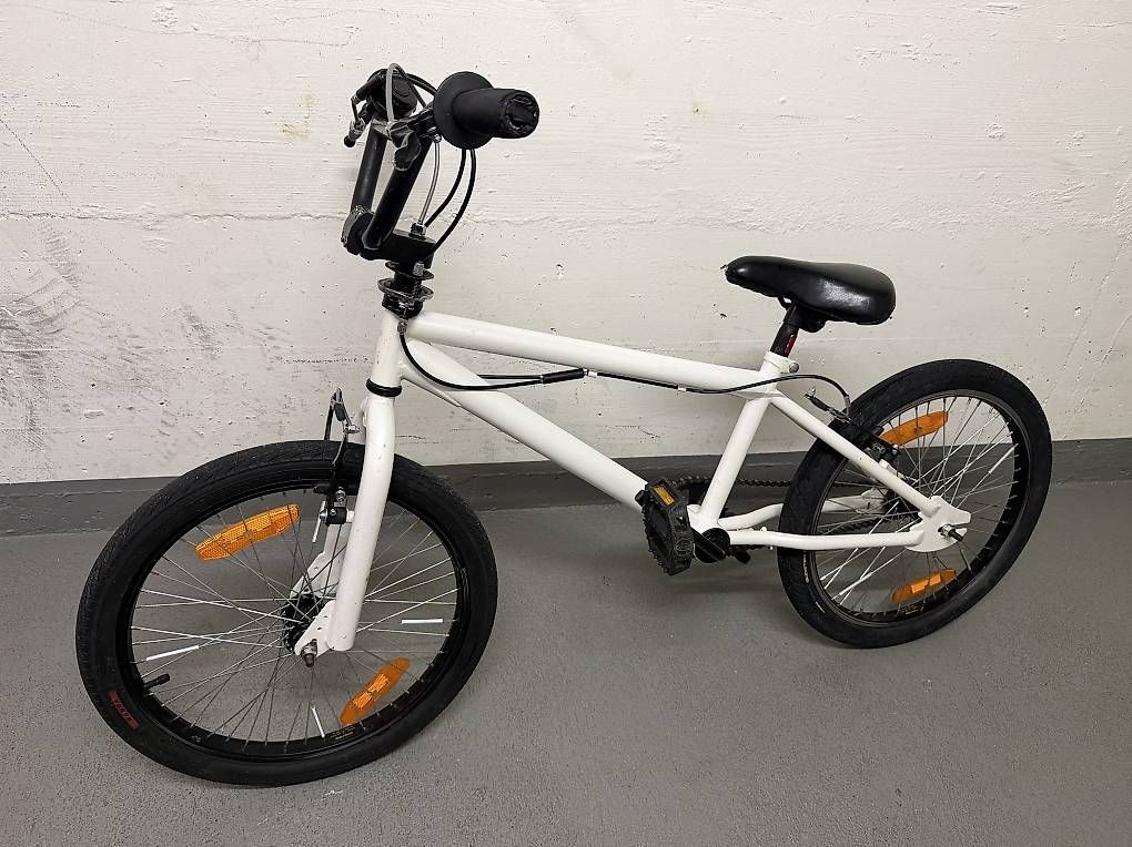 Velos: BMX weiss – Gebraucht aus Sarnen von 1ro2si3ma
