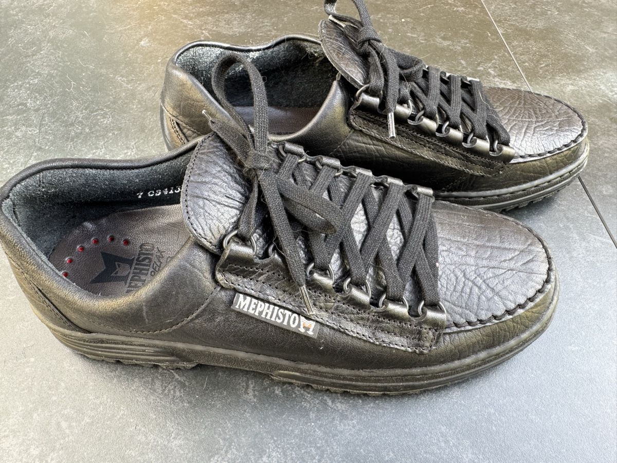 Mephisto Scarpe da uomo: Mephisto Halbschuhe schwarz Gr. 41.5 – Usato da Thun venduto da Pfausi1966