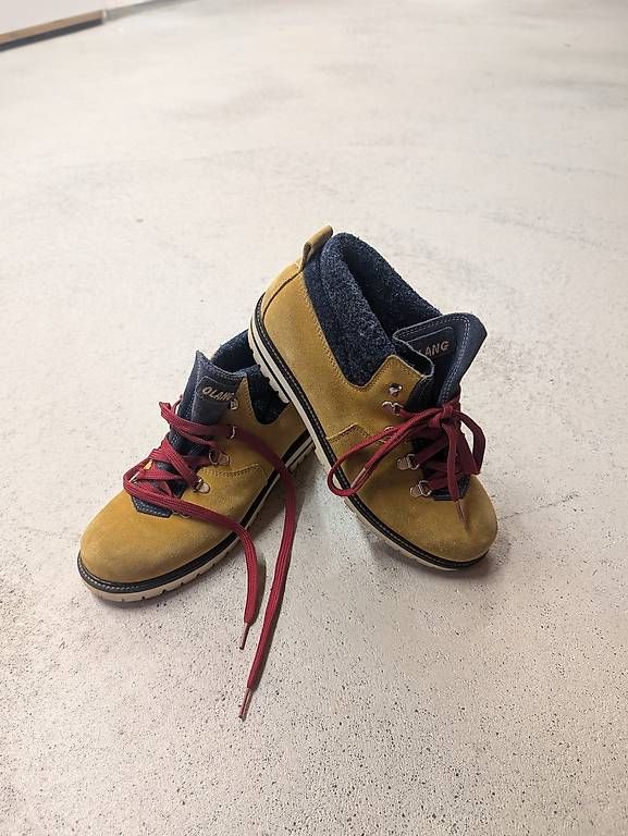Scarpe da uomo: Winterschuhe (41) boots – Usato da Frauenfeld venduto da Yuriy