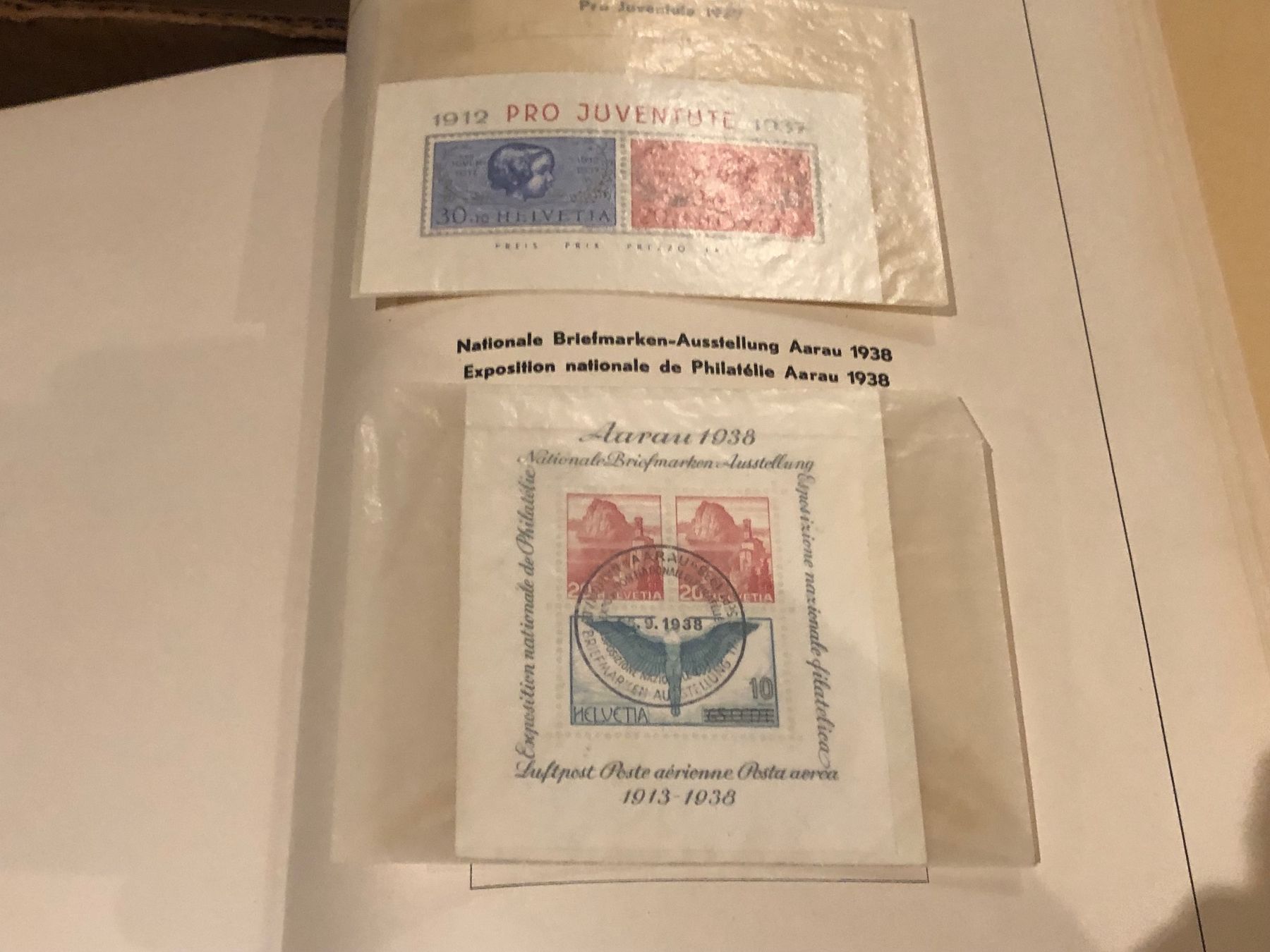 Tutti i francobolli: Bananenschachtel mit Briefmarken – Usato da Lufingen venduto da Rac0 1