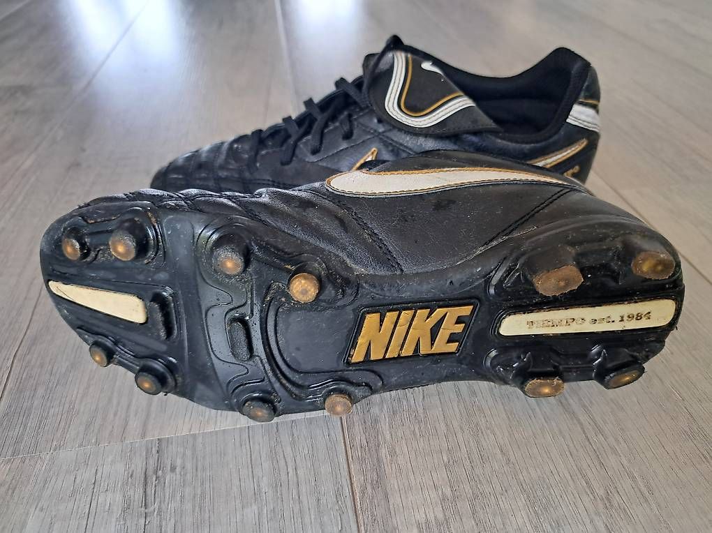 Schuhe für Jungen: Fussballschuhe Nike Gr. 36 – Gebraucht aus Oberflachs von sylviepe 1