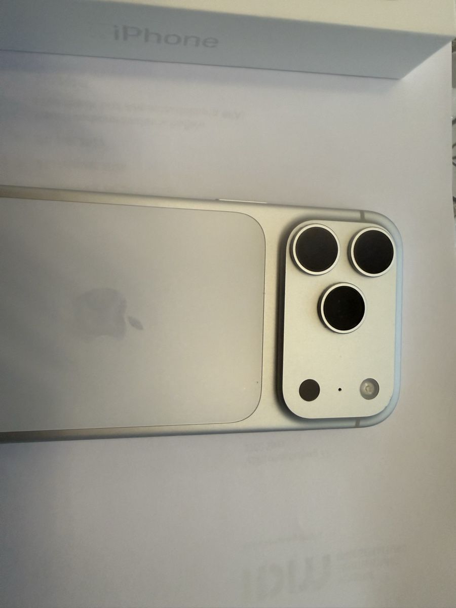 Apple Telefoni cellulari / Smartphones: iPhone 17 pro 256 – Usato da Thun venduto da sergio1981 2