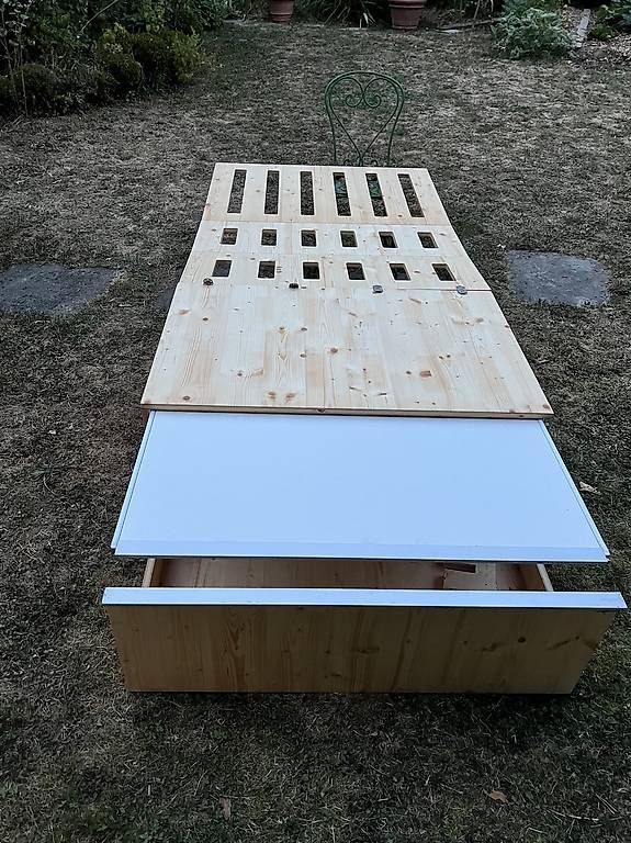 Lits: Camping box/ lit rabatable – D'occasion à Chambésy par Maxence1992 1