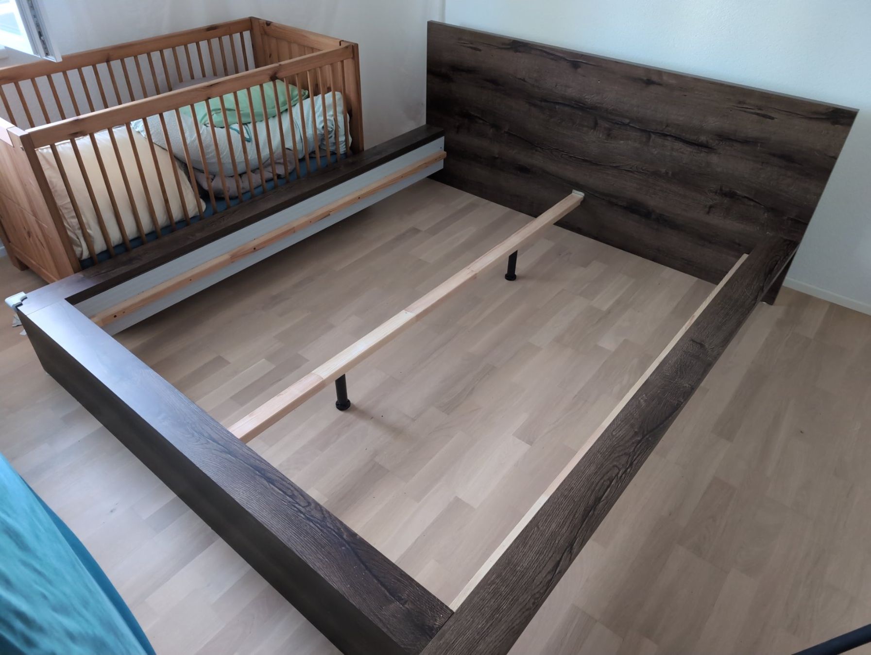 Conforama Lits: Bett 160x200cm – D'occasion à Elgg par mir_btp6