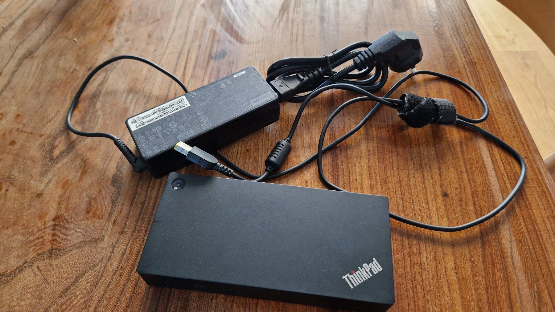 Lenovo Dockingstation: Dockingstation ThinkPad USB-C Dock Gen2 (defekt) – Defekt aus Liebefeld von Wolframator