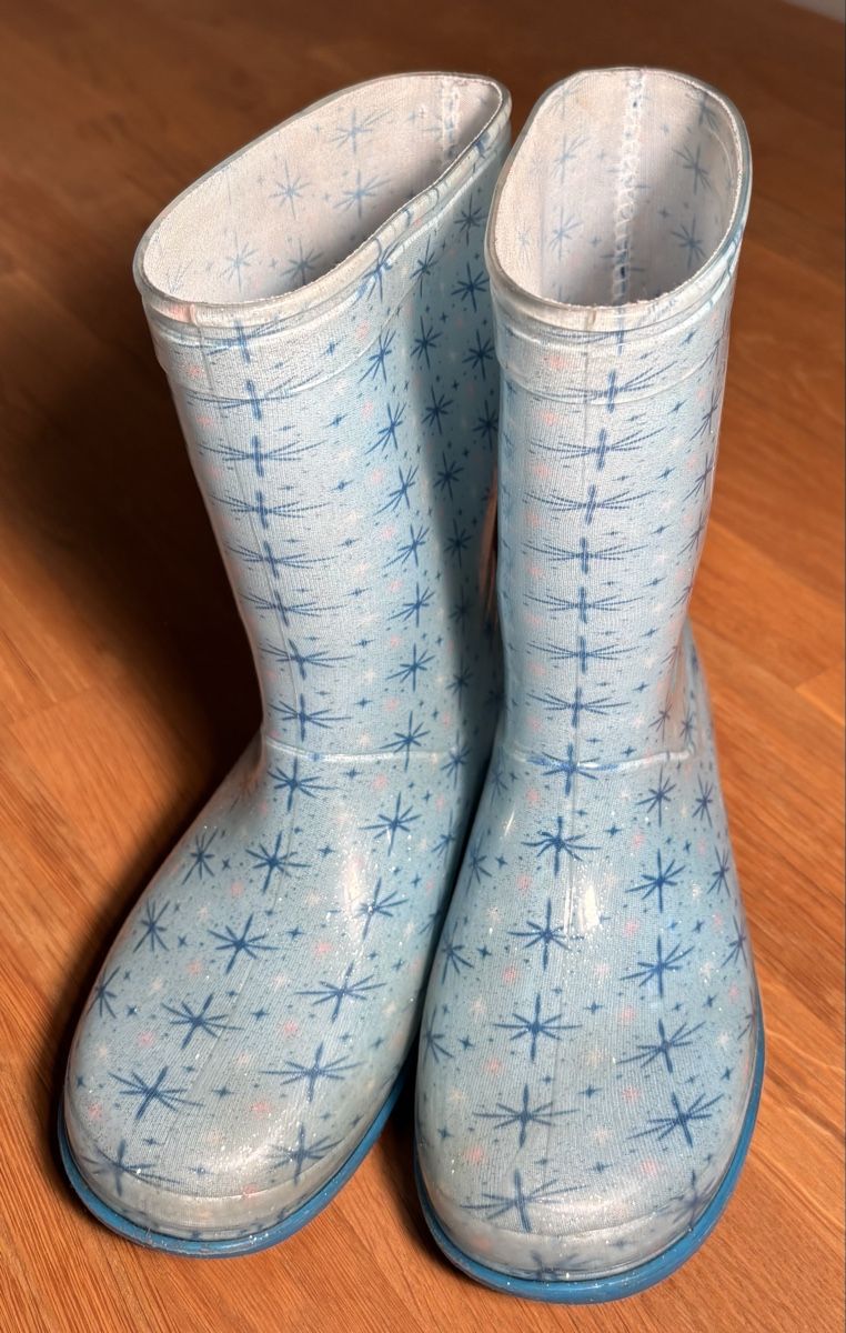 Chaussures garçon: Gummistiefel Die Eiskönigin Grösse 29 – D'occasion à Pfäffikon ZH par Salibandy 3