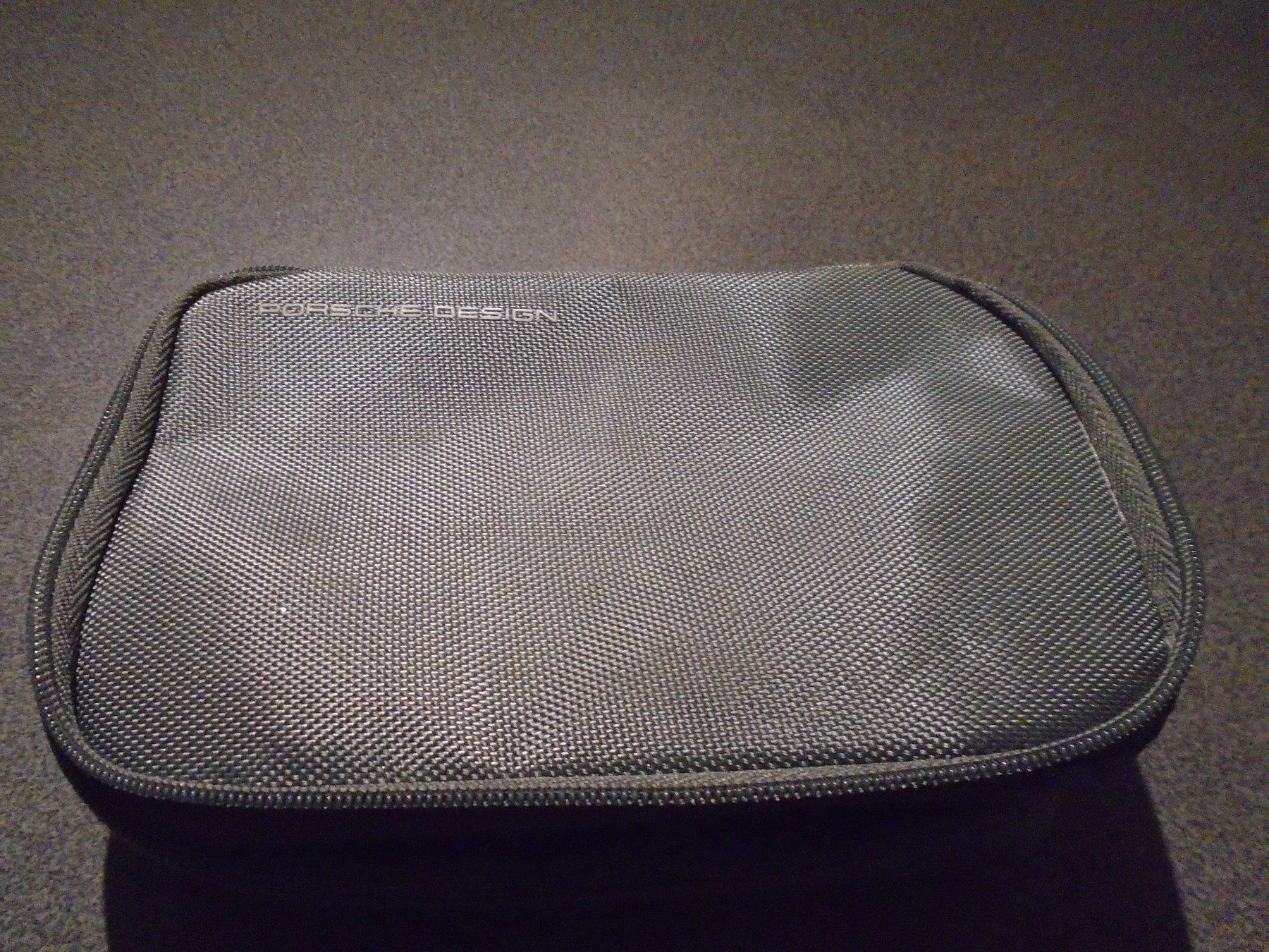 Porsche Borse: Etui / Tasche Porsche Design, grau – Usato da Zürich venduto da abraxas1291