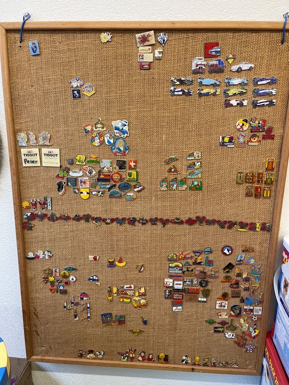 8-teiliges Spielkarten Broschen Set - Herz Motive Für Kragen & Kleidung