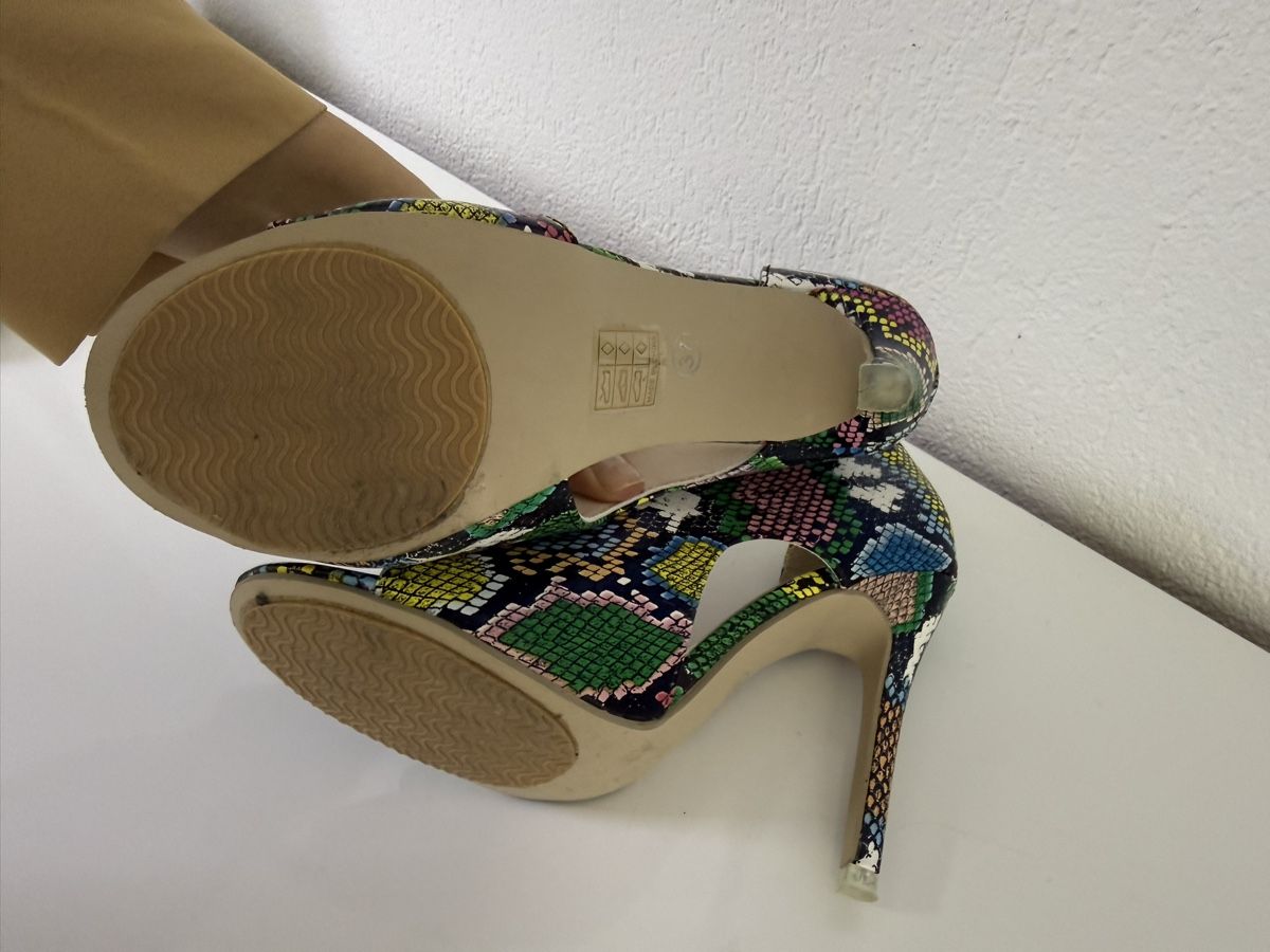 Damenschuhe: High Heels, Gr 37 – Neu (gemäss Beschreibung) aus Gossau SG von cuk_fyc6 3