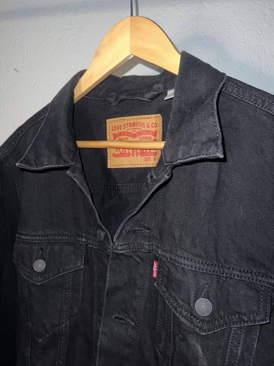 Levi's Jacken: Levi’s Jeansjacke – Gebraucht aus Thun von Lololori