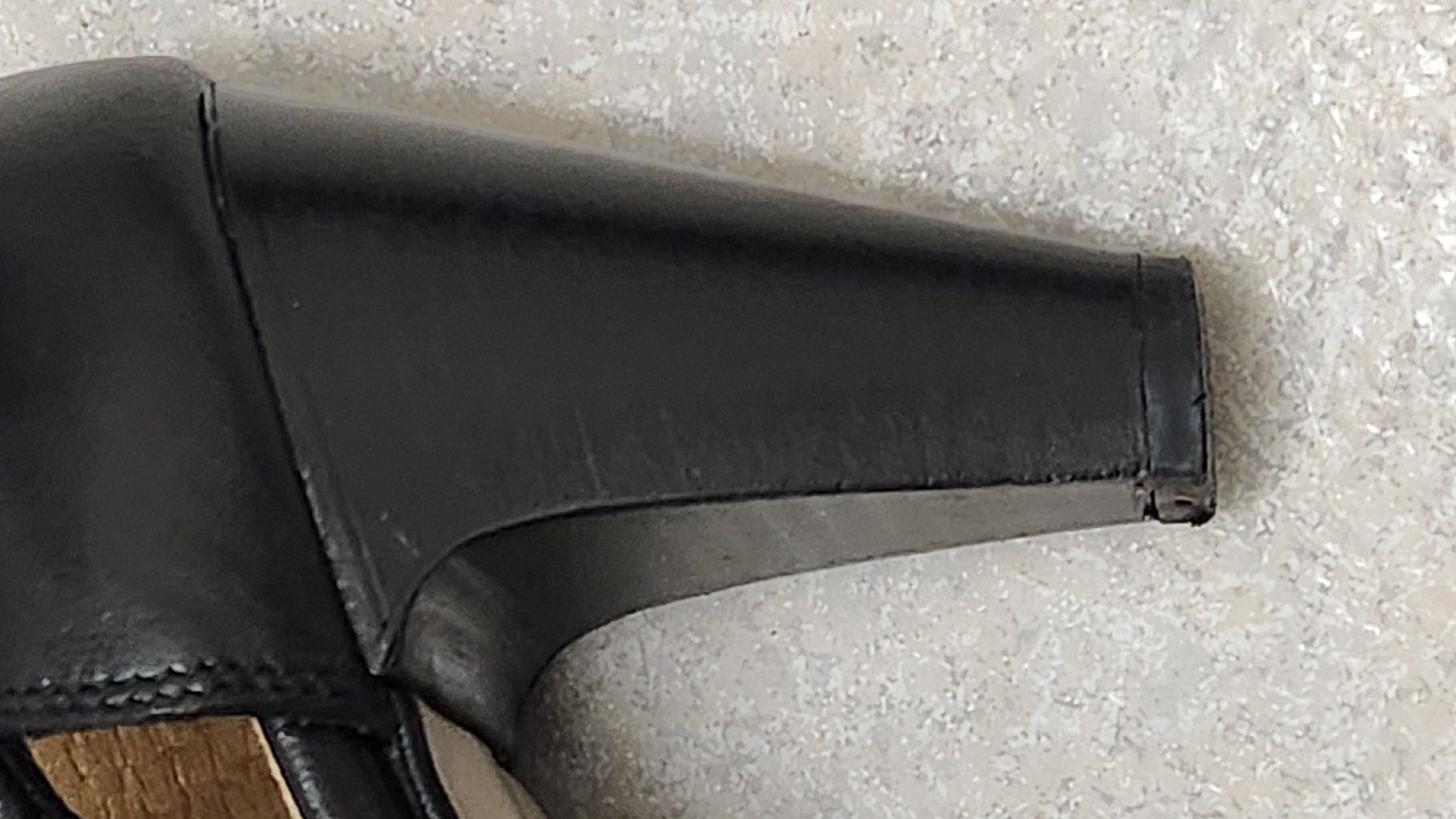 Damenschuhe: Hochwertige Lederstiefeletten, Grösse 40 – Gebraucht aus Dübendorf von Jolenia 8