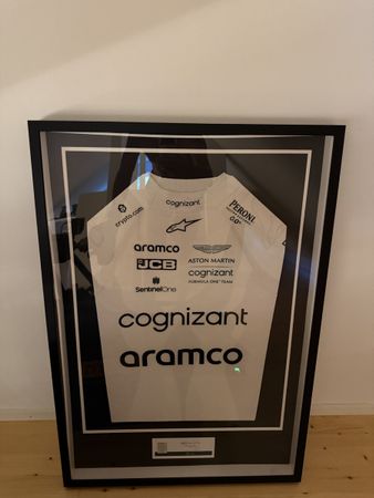 Sebastian Vettel Aston Martin F1 Nomex gerahmt