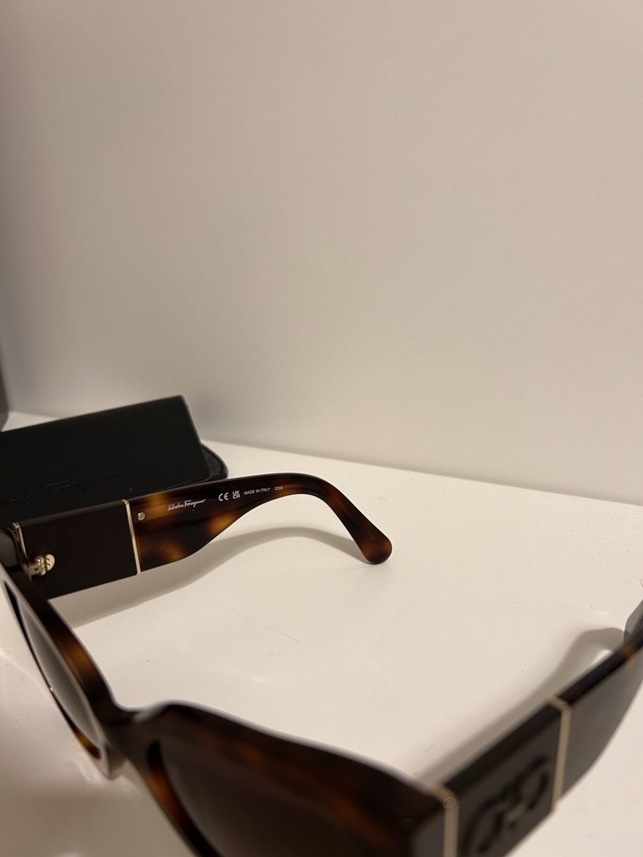 Salvatore Ferragamo Lunettes & Verres: Sonnenbrille – Neuf (Voir description) à Luzern par stellassecondhand 1