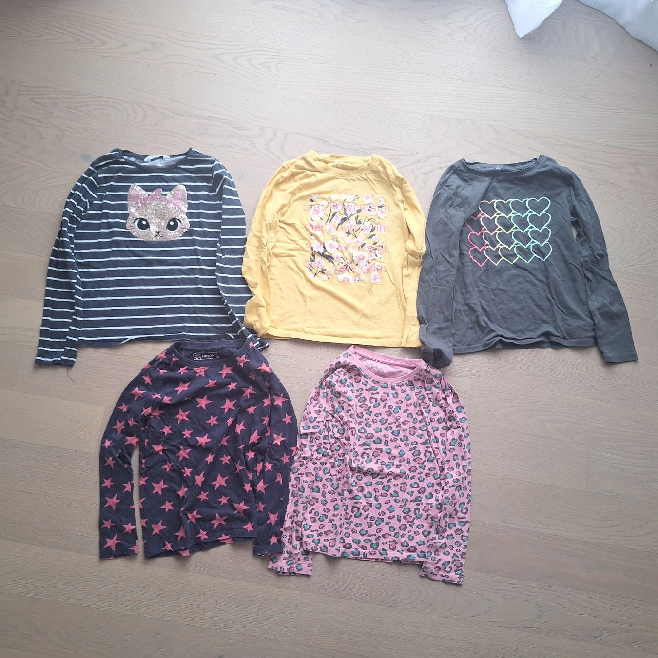 Kleiderpakete & -sets: Langarm-Shirts, Gr. 134 - 140 – Gebraucht aus Dachsen von Luna261081