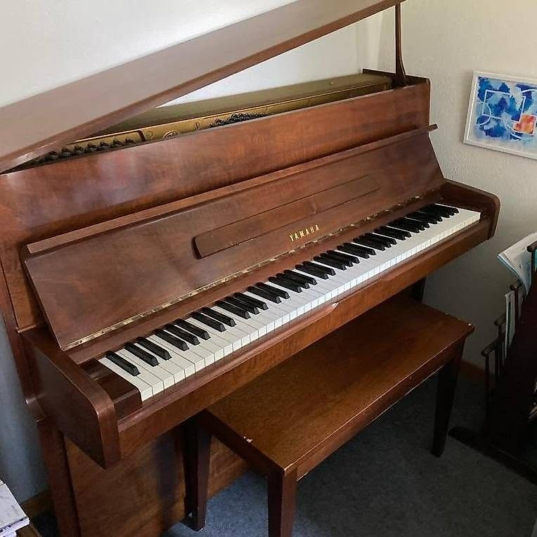 Strumenti musicali: Piano Yamaha – Usato da Romanel-sur-Lausanne venduto da sjd_cl2j