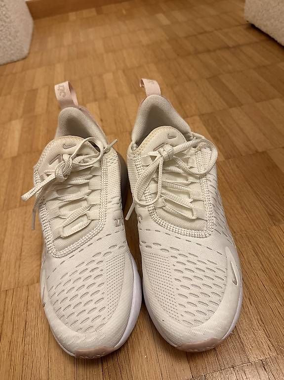 Scarpe da donna: Sportschuhe – Usato da Wallisellen venduto da hug_pf77 1