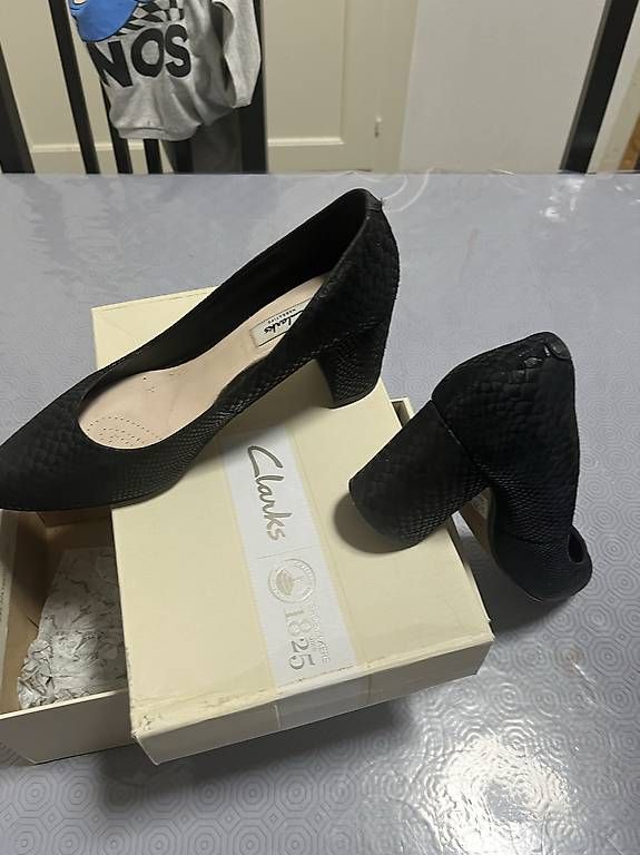 Scarpe da donna: Escarpins avec talon – Usato da Pully venduto da yaa_rm7x 4