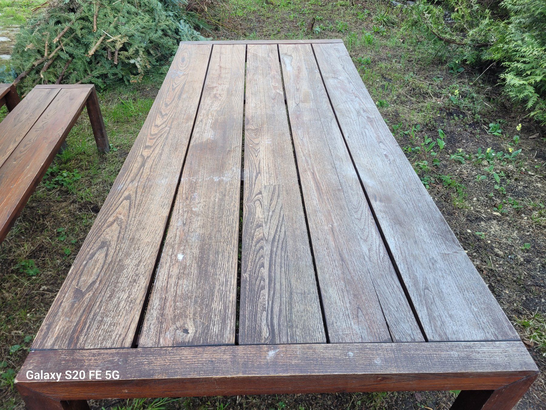 Set di tavolo e panche: Teak Holz, 8er Gartentisch mit Bänken. – Usato da Alpthal venduto da GiGa76