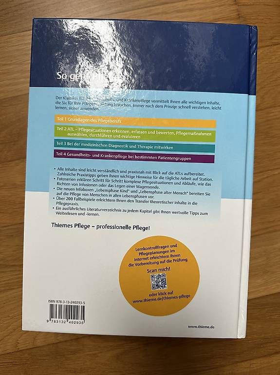 Libri: Thiemes Pflege  – Usato da Oberwangen TG venduto da Samsells 2