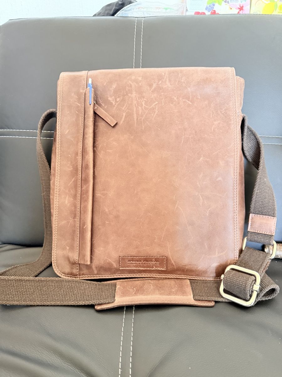Altro in  Abbigliamento & Accessori: Brown Leather Messenger Bag Good Condition 40cm – Usato da Villars-sur-Glâne venduto da ext_5h55