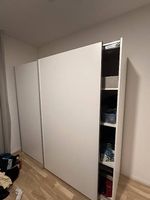 Pfister Kleiderschrank Schiebetür