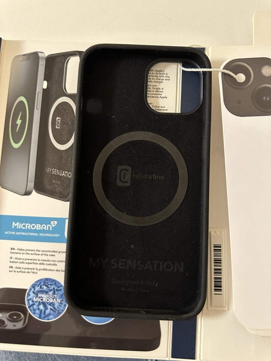 Cover & Protezioni schermo: Neue iPhone 14 Hülle mit MagSafe – Nuovo e nell'imballaggio originale da Goldau venduto da Bsh94 2