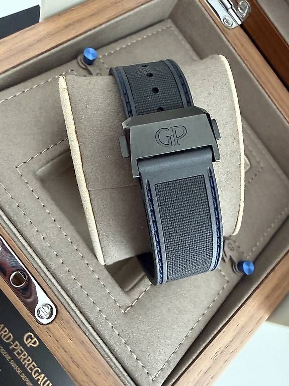 Girard-Perregaux Orologi: Girard Perregaux Laureato – Usato da Zürich venduto da timeio-swapwatch 7