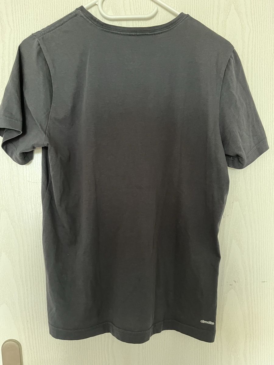 Adidas T-Shirts: Adidas T-Shirt – Gebraucht aus Bern von zauberschachteli 1