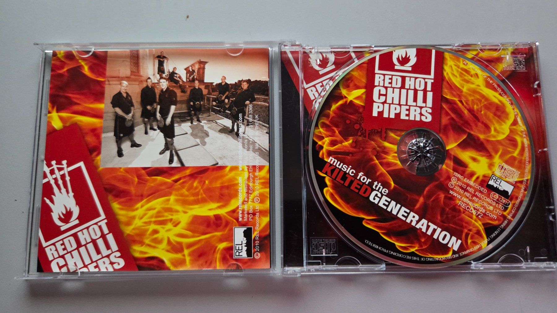 CD: CD RED HOT CHILLI PIPERS - Music for the Kilted Generation – Usato da Schaffhausen venduto da Kellerrassel 1